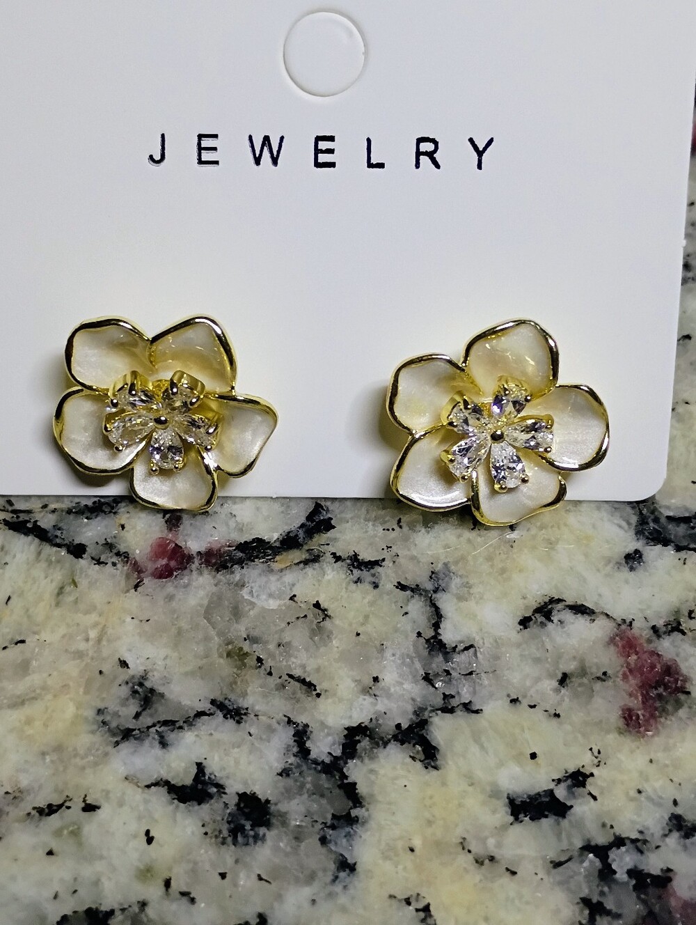 New Gold-Tone White Flower Crystal Stud Earrings